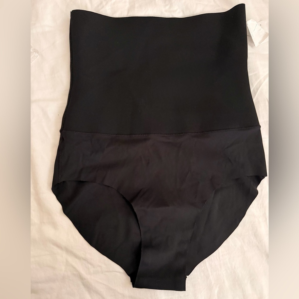 Curve Necessities High Waist Seamless Brief Black NWT Size M - Picture 2 of 3